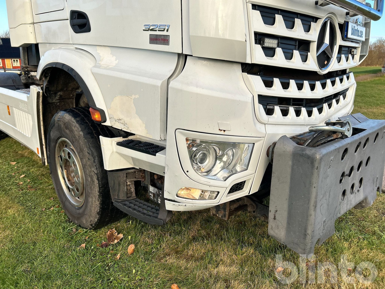 Camión multibasculante Mercedes-Benz Arocs 3251LK 8x4 - JOAB L24