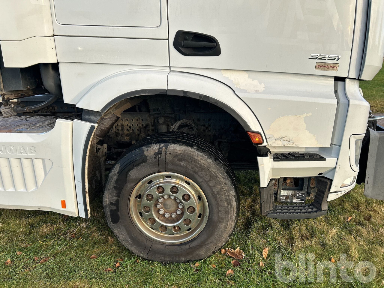Camión multibasculante Mercedes-Benz Arocs 3251LK 8x4 - JOAB L24