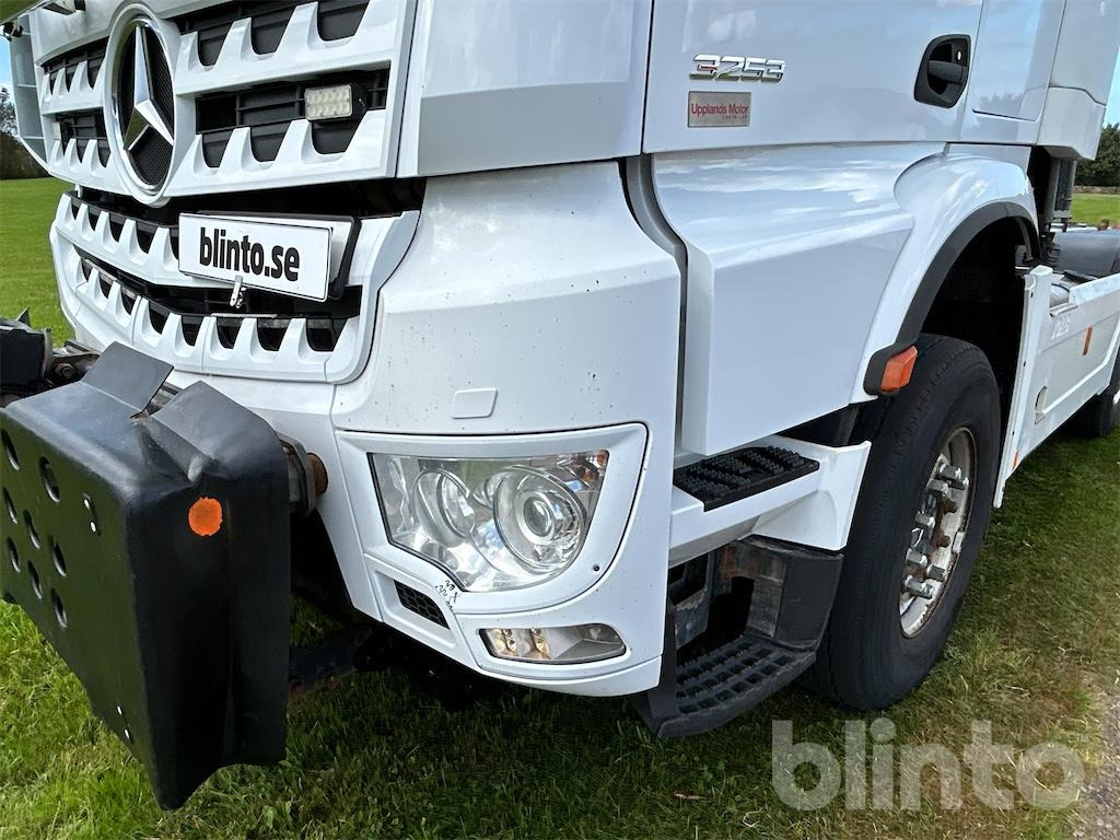Camión multibasculante Mercedes-Benz Arocs 3253LK 8x4 - JOAB L24