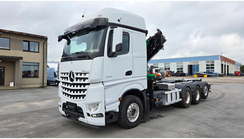 Camión multibasculante Mercedes-Benz Arocs 3253 8X4*4 Fassi F295