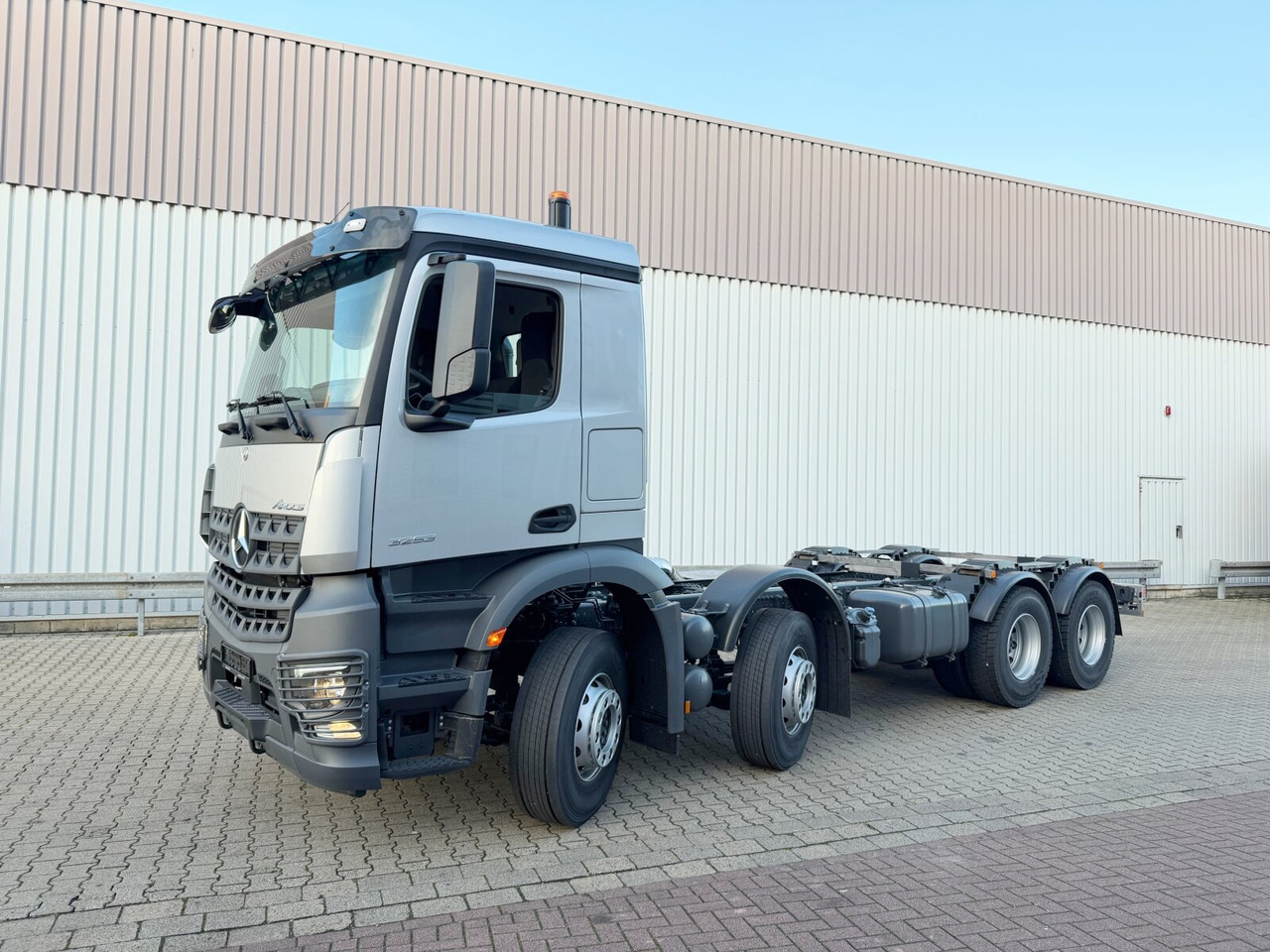 Camión multibasculante Mercedes-Benz Arocs 3253 L 8x4/4 Arocs 3253 L 8x4/4, MultimediaCockpit, Navi, Motorabtrieb