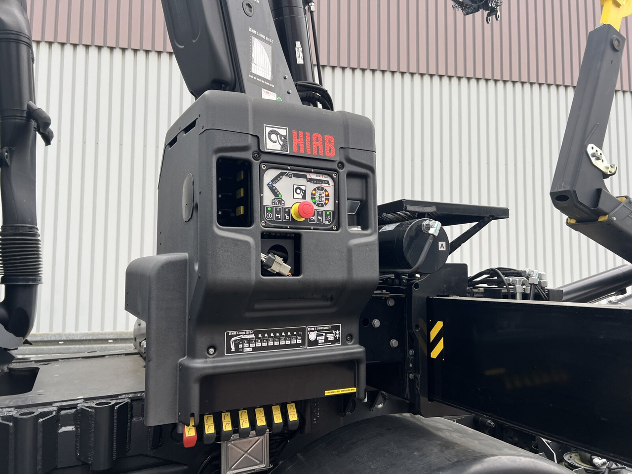 Camión multibasculante Mercedes-Benz Arocs 4142 B 8x4/4 Arocs 4142 B 8x4/4, Grounder, Funk