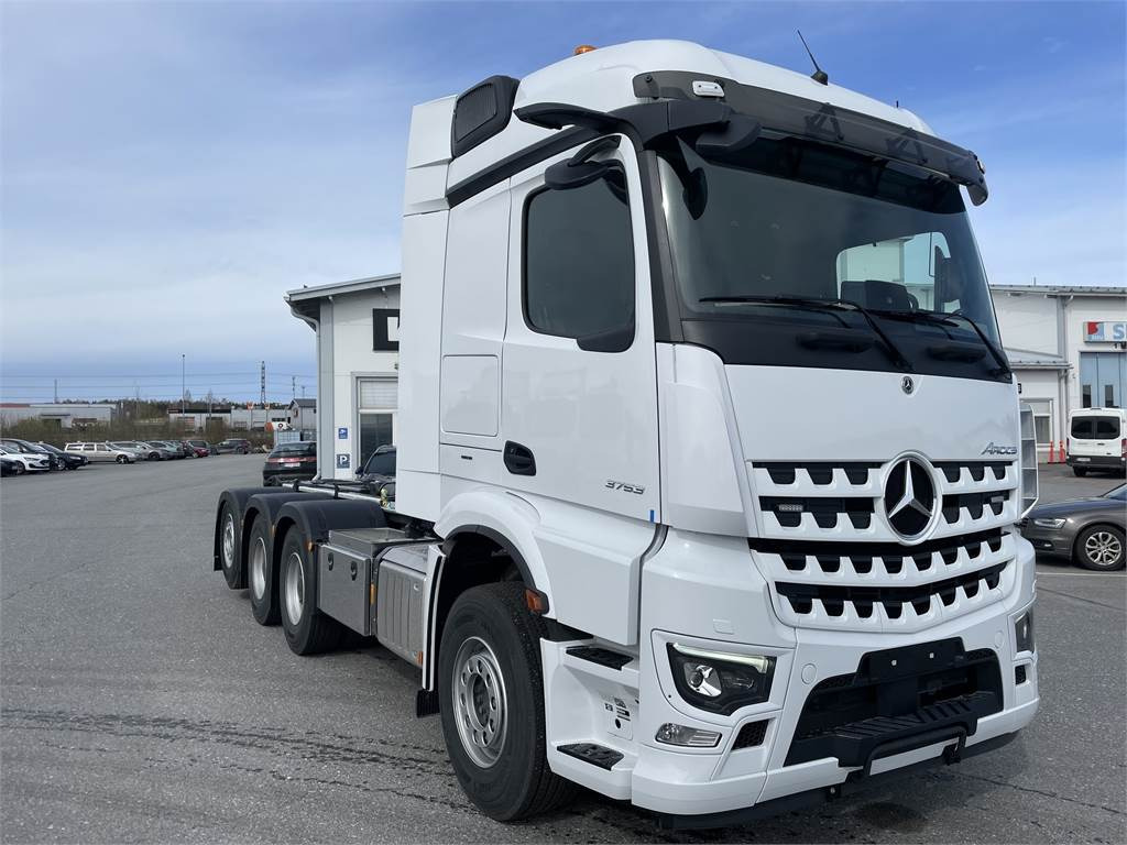 Camión multibasculante Mercedes-Benz Arocs 5 3753 L/NLA 8x4
