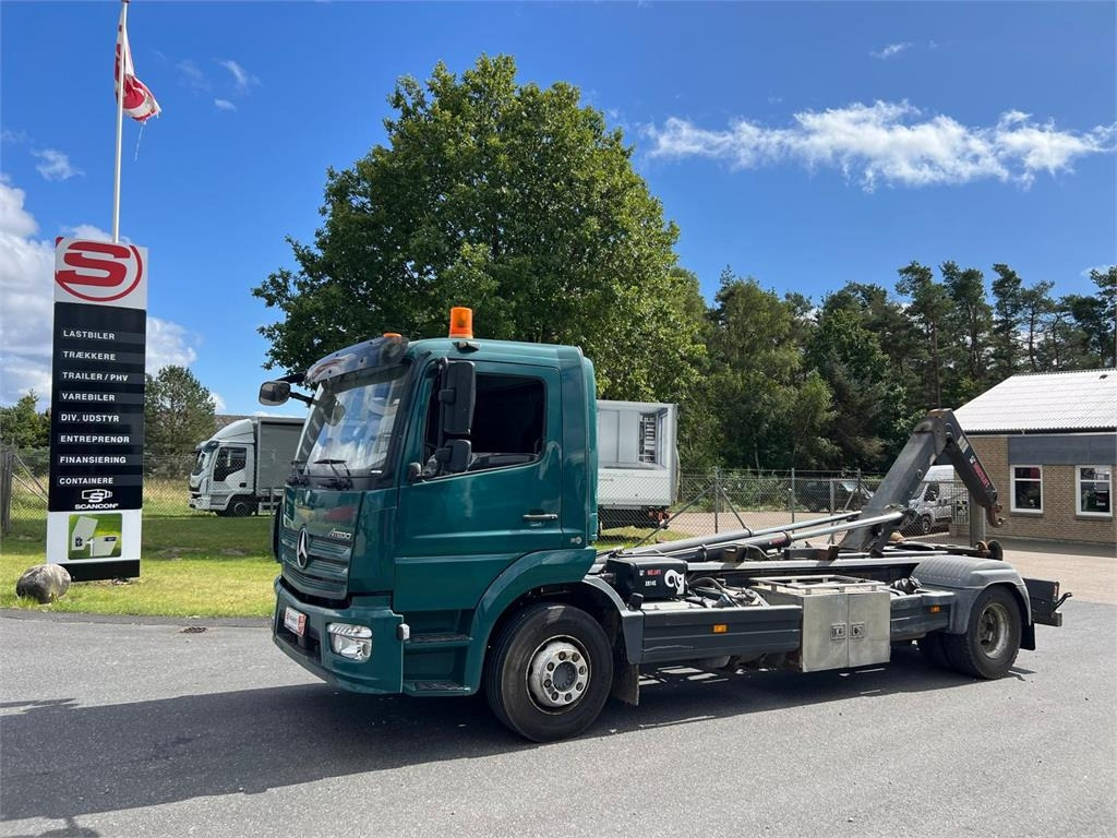Camión multibasculante Mercedes-Benz Atego 1521