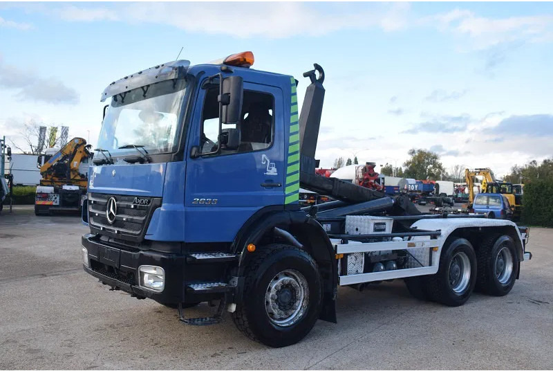 Camión multibasculante Mercedes-Benz Axor 2633