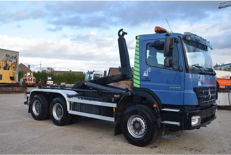 Camión multibasculante Mercedes-Benz Axor 2633