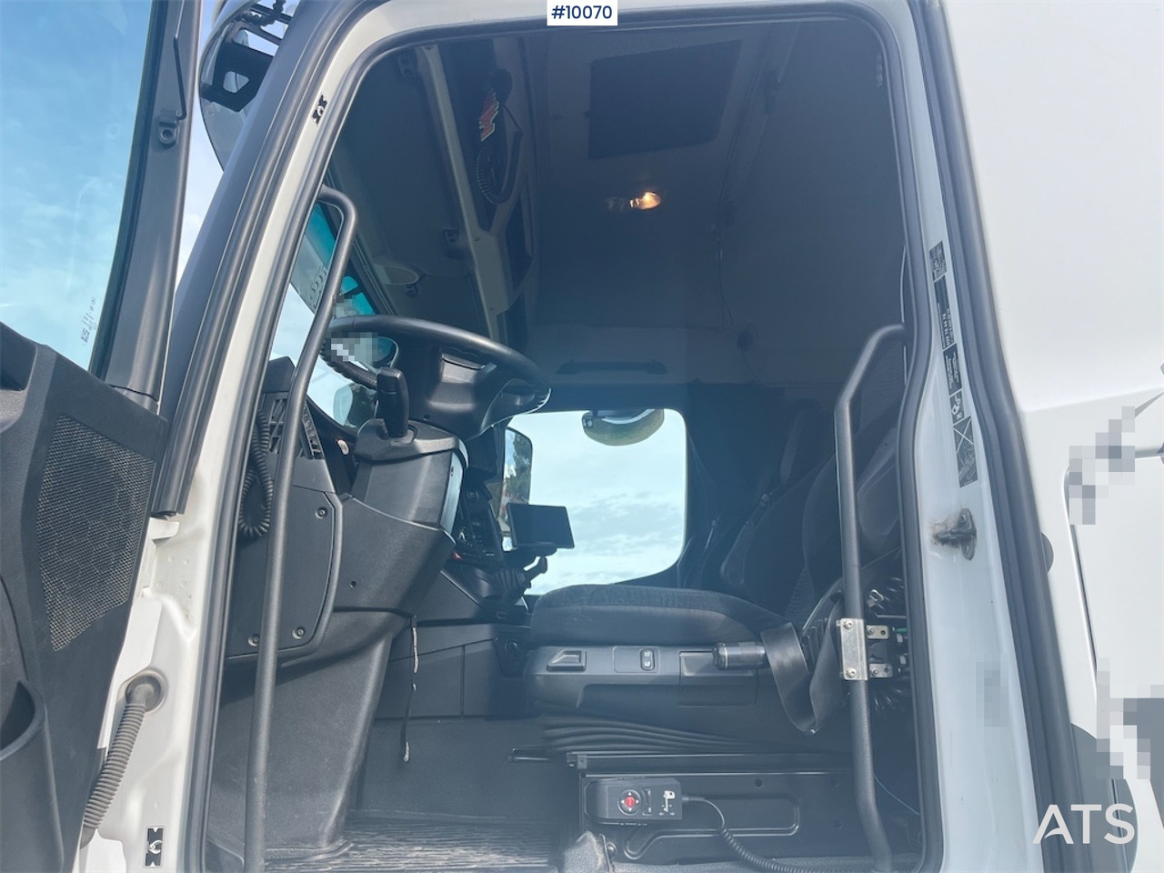 Camión multibasculante Mercedes Benz Complete Snow Plow Truck