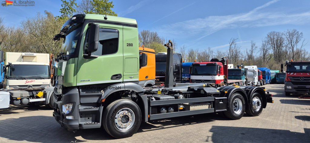 Camión multibasculante Mercedes-Benz DB 2545 Retarder, Klima, Liftachse Meiller Aufbau RK 20.70