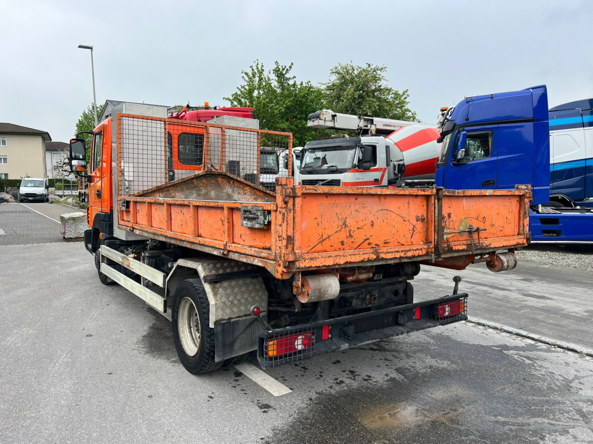 Camión multibasculante NISSAN Atleon 80.19 4x2 Hooklift
