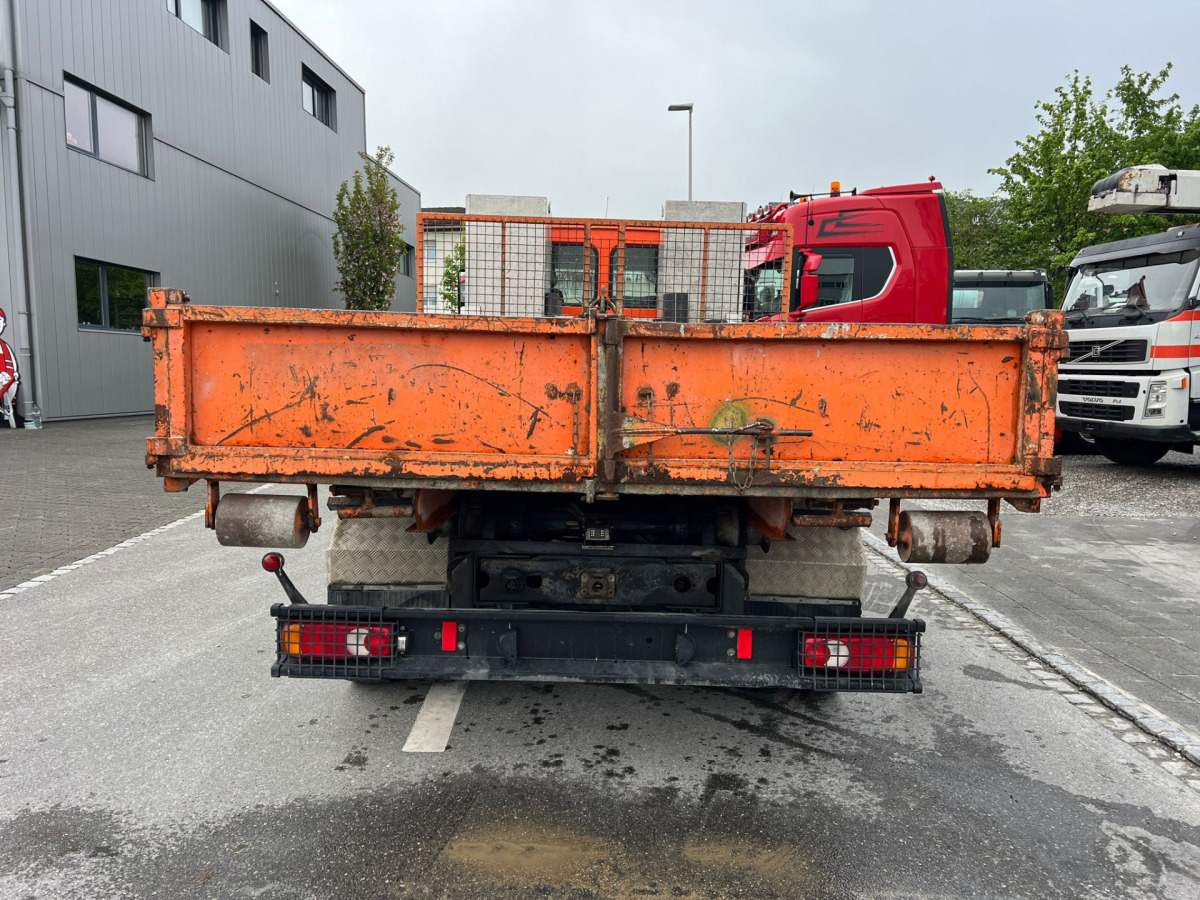 Camión multibasculante NISSAN Atleon 80.19 4x2 Hooklift