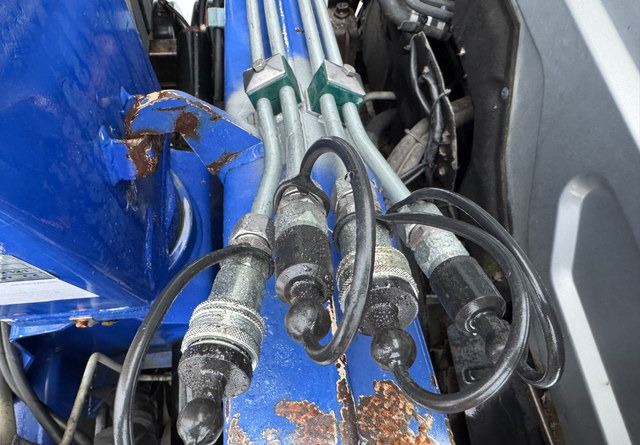 Camión multibasculante NissanAtleon