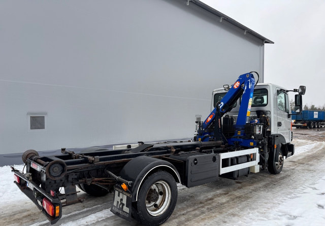 Camión multibasculante NissanAtleon