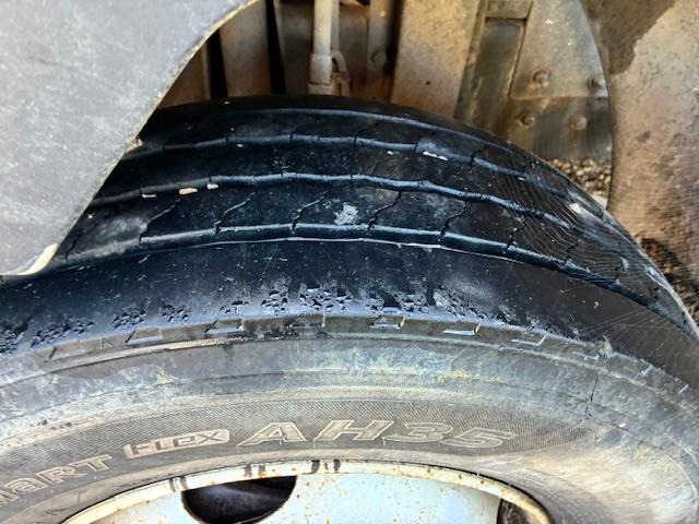 Camión multibasculante Nissan ATLEON 150.25