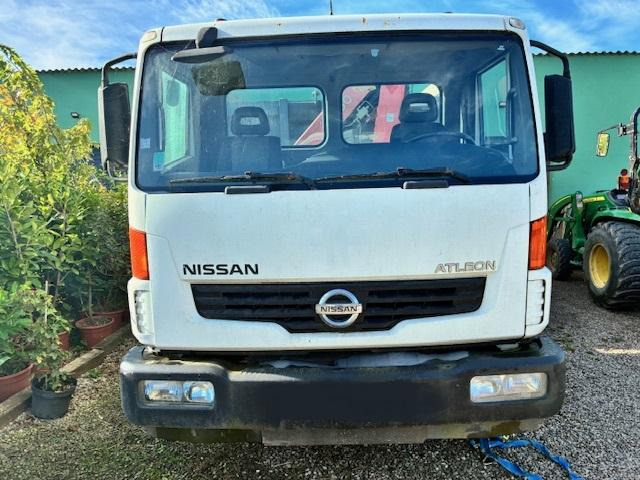 Camión multibasculante Nissan ATLEON 150.25