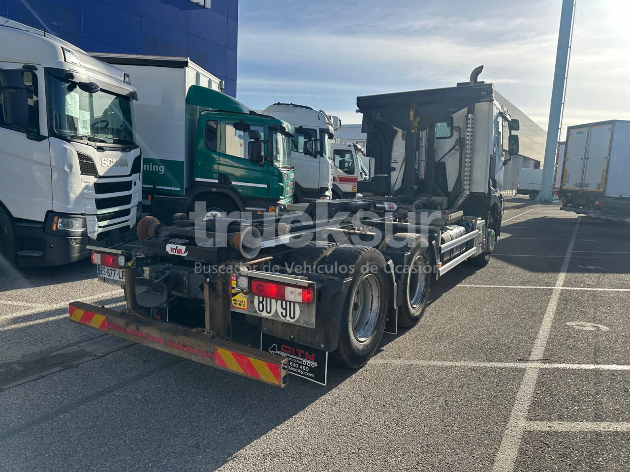 Camión multibasculante RENAULT C430.26 6X2
