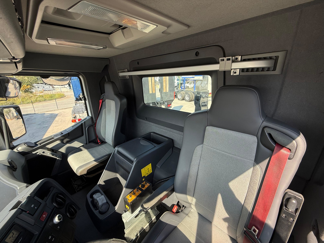 Camión multibasculante RENAULT C430 TI E6 (Hook)
