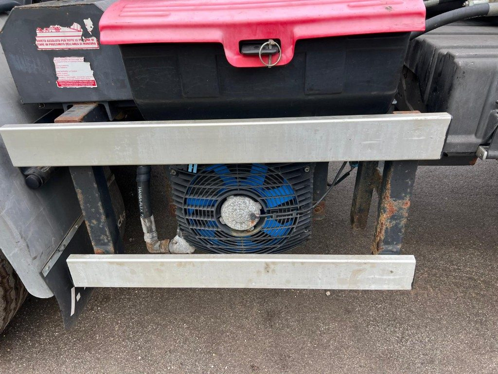 Camión multibasculante RENAULT KERAX 320 SCARRABILE