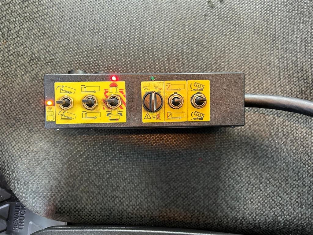 Camión multibasculante Renault CM 430