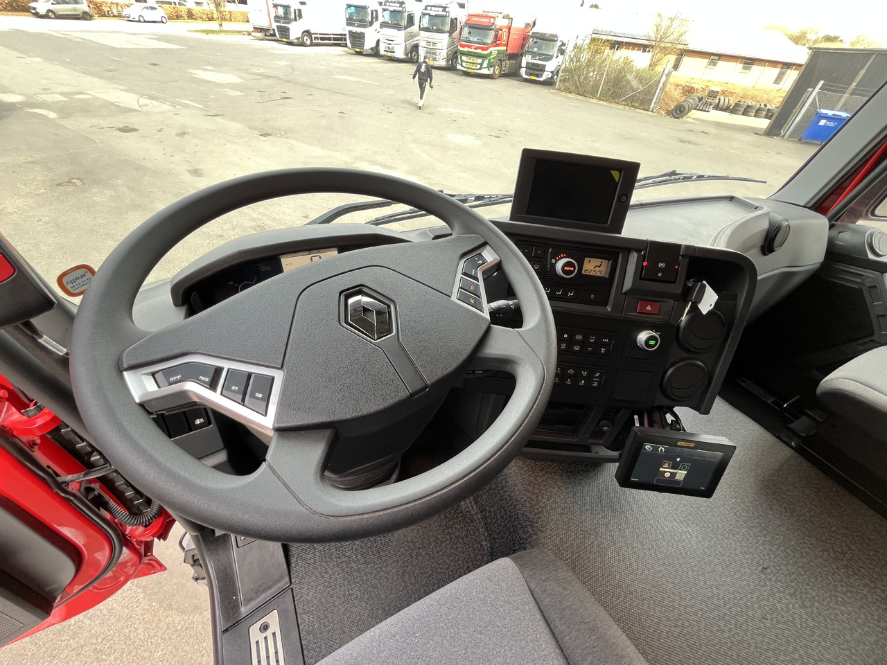 Camión multibasculante Renault C 520 8x2