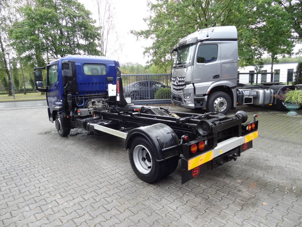 Camión multibasculante Renault D180.75 Haken Multilift