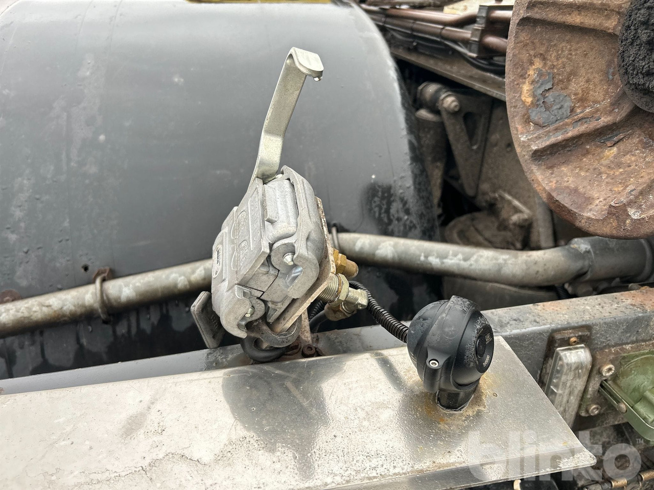 Camión multibasculante SCANIA