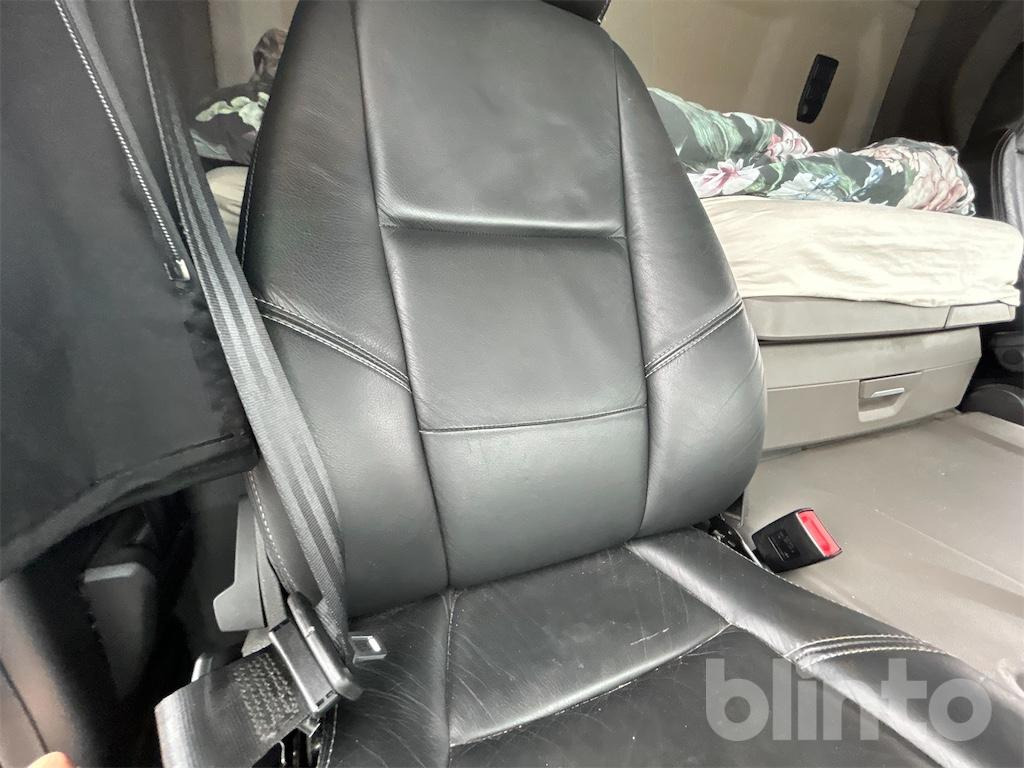 Camión multibasculante SCANIA