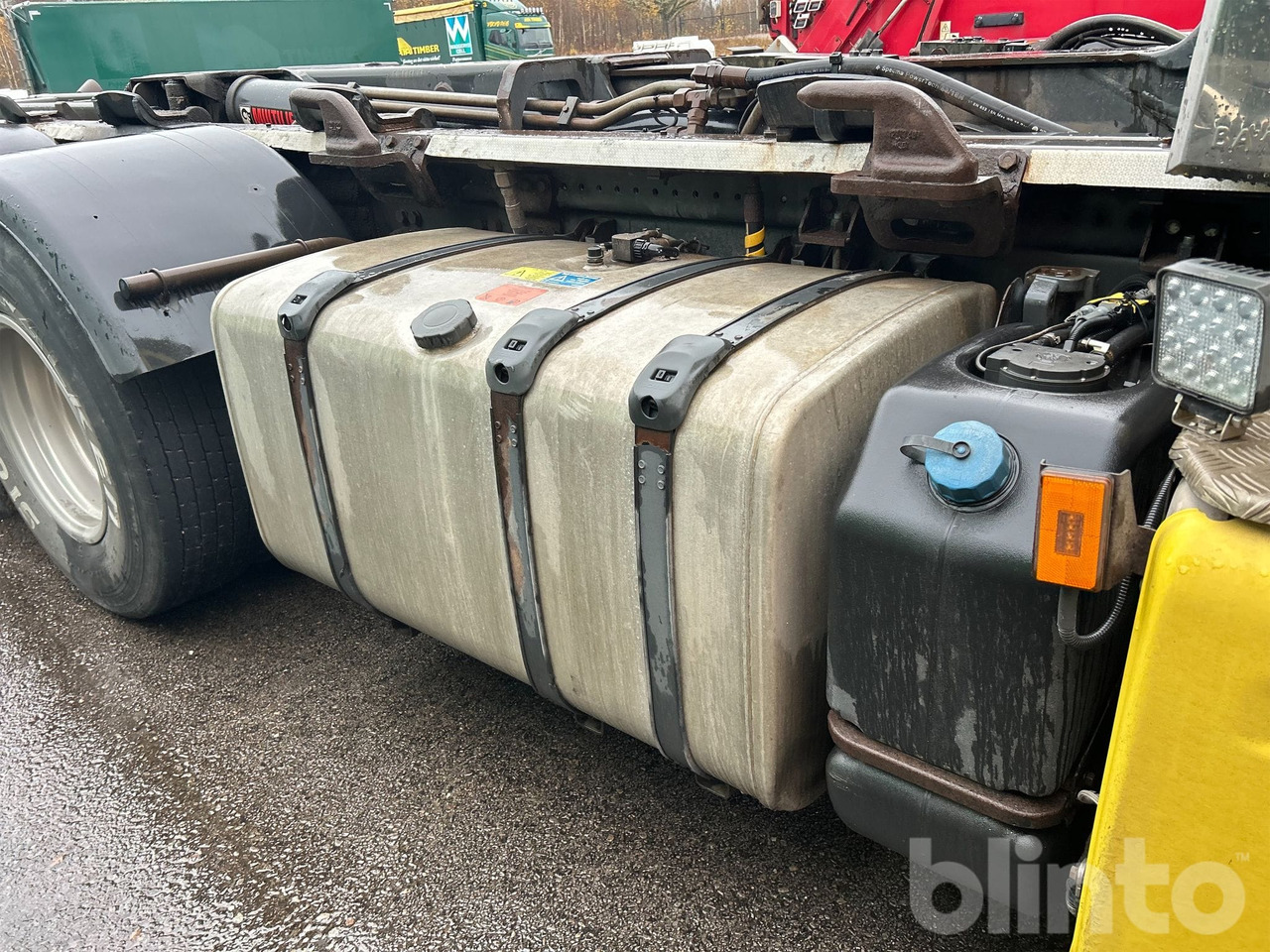 Camión multibasculante SCANIA