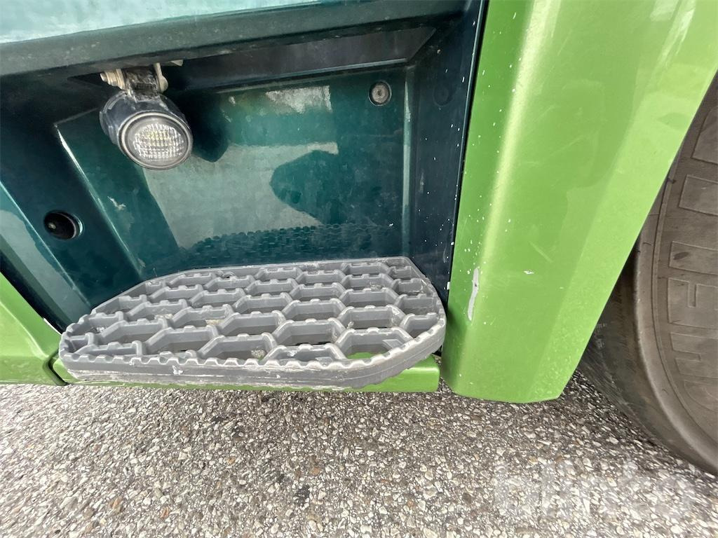 Camión multibasculante SCANIA