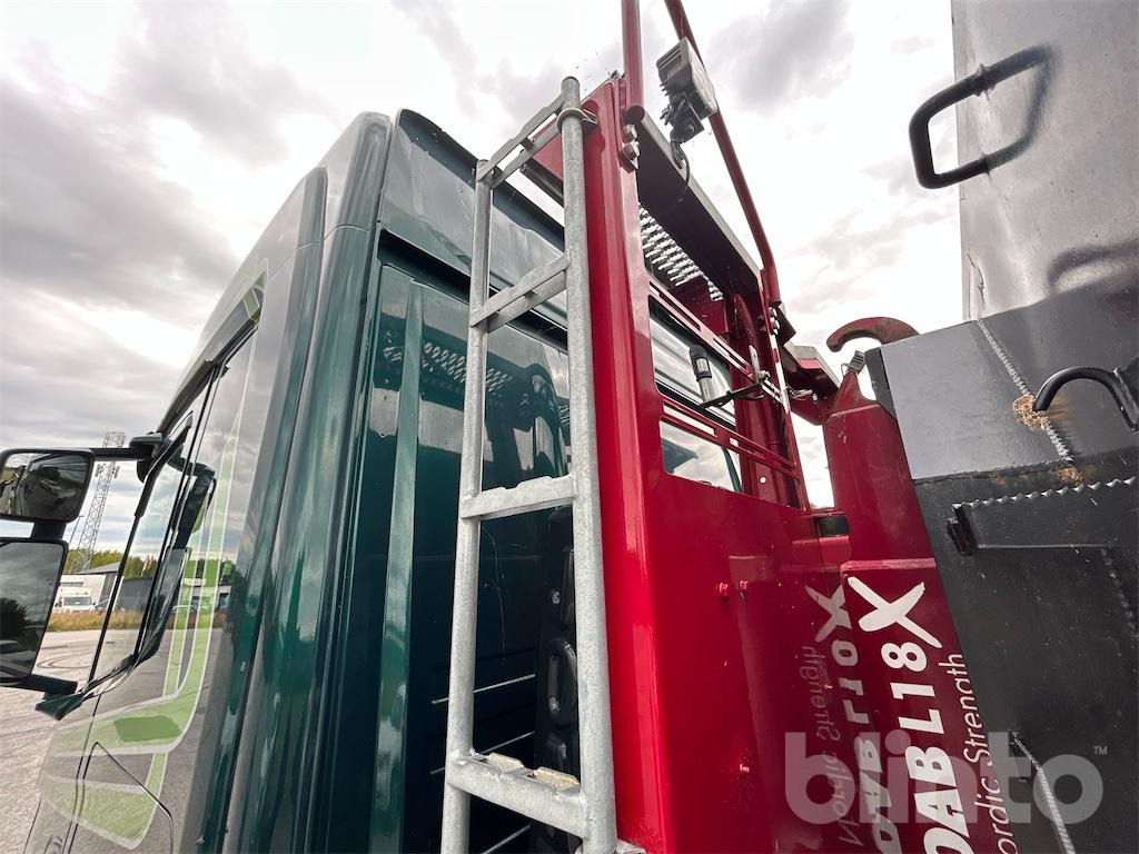 Camión multibasculante SCANIA