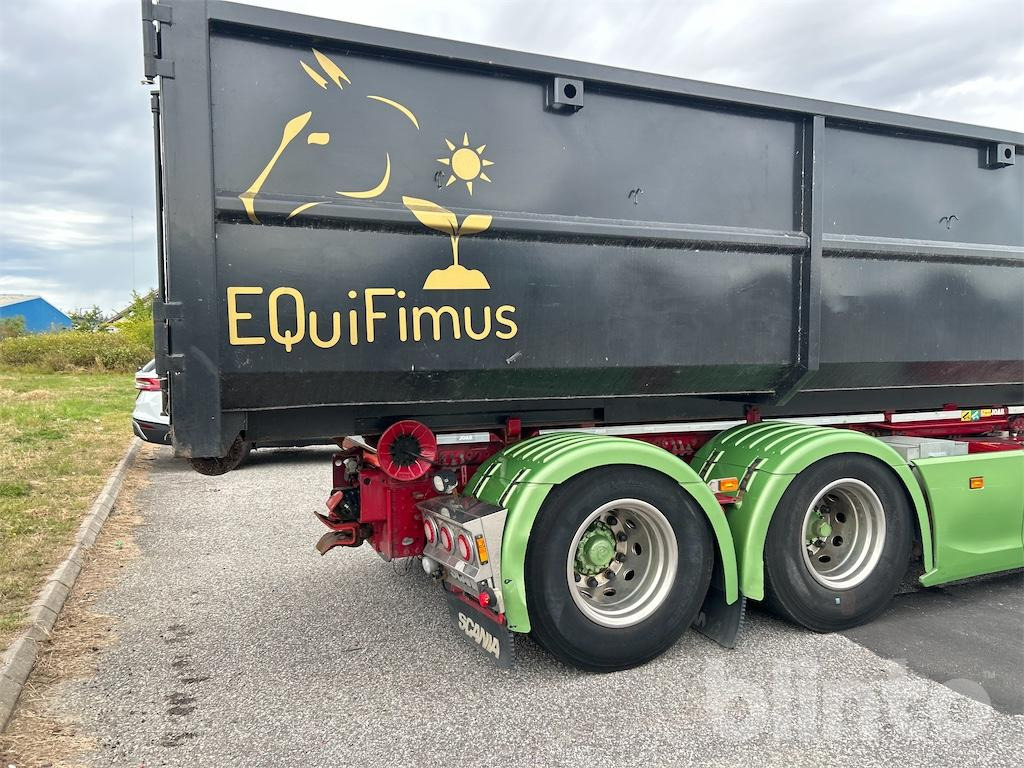 Camión multibasculante SCANIA