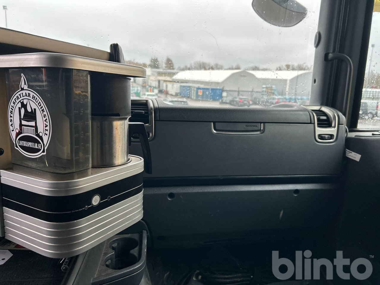 Camión multibasculante SCANIA