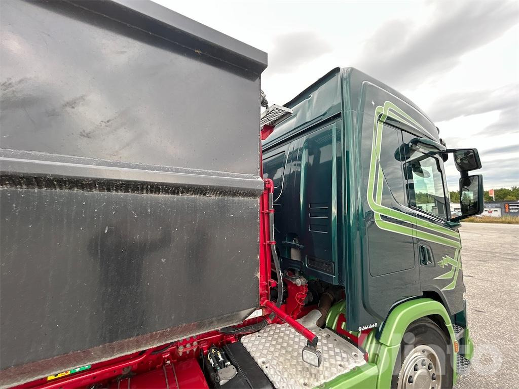 Camión multibasculante SCANIA