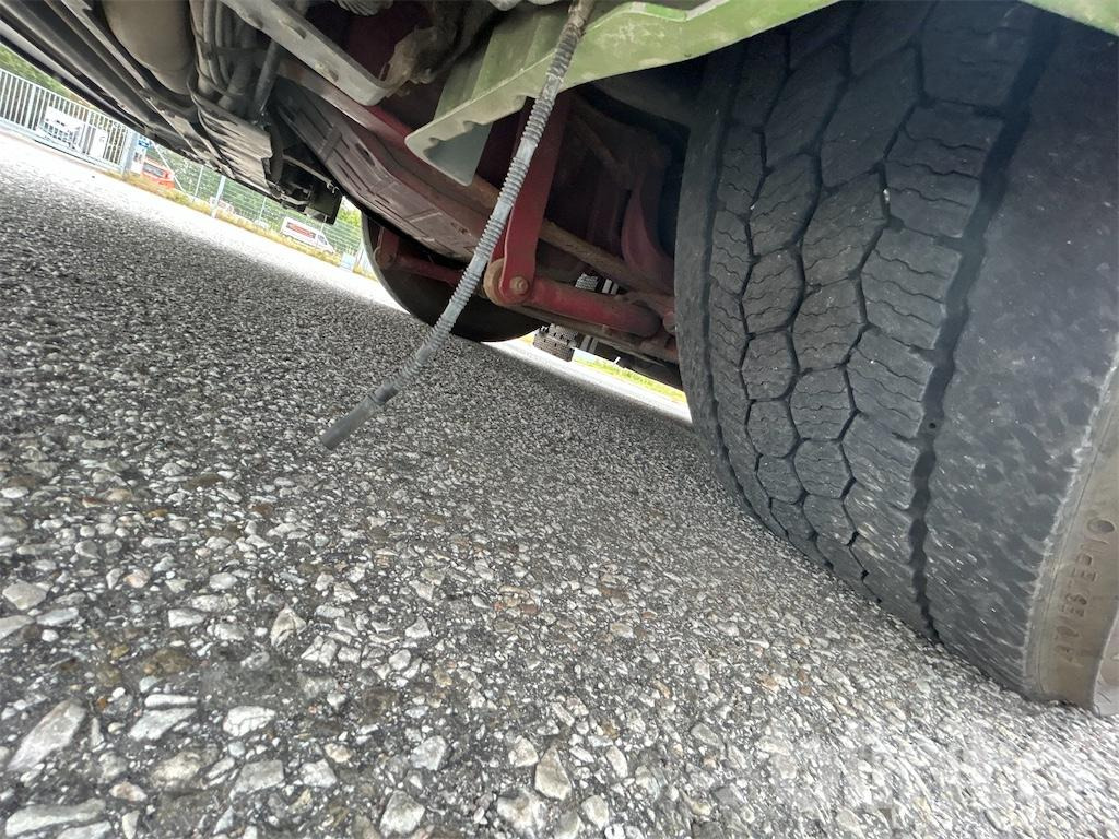 Camión multibasculante SCANIA