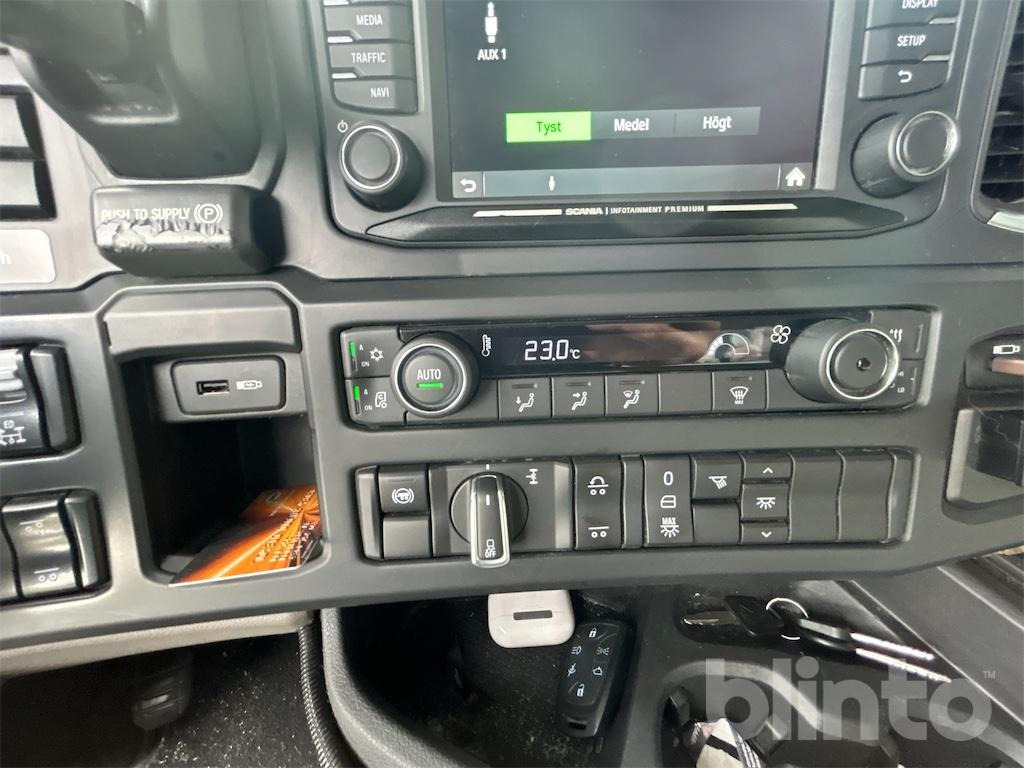 Camión multibasculante SCANIA