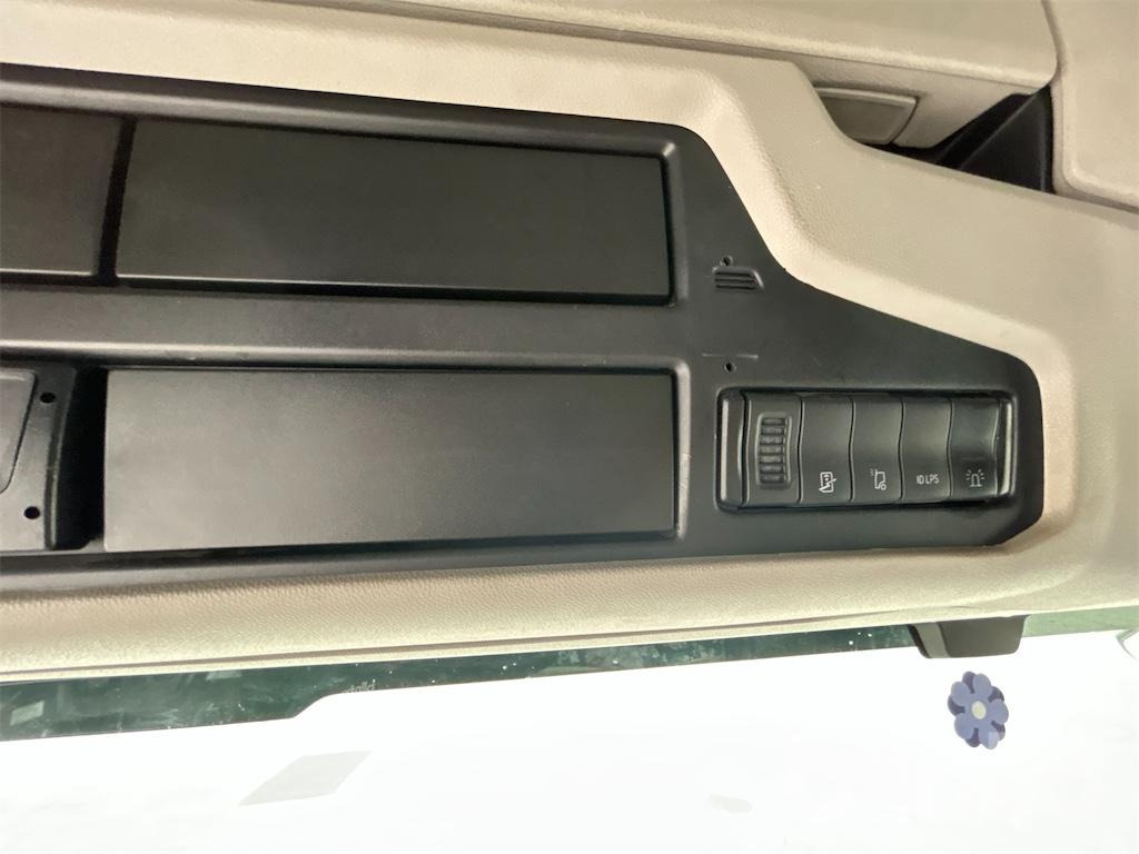 Camión multibasculante SCANIA