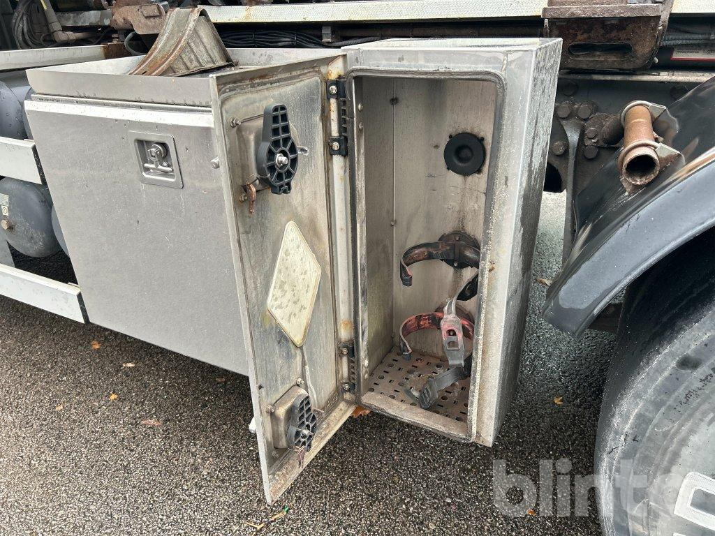 Camión multibasculante SCANIA