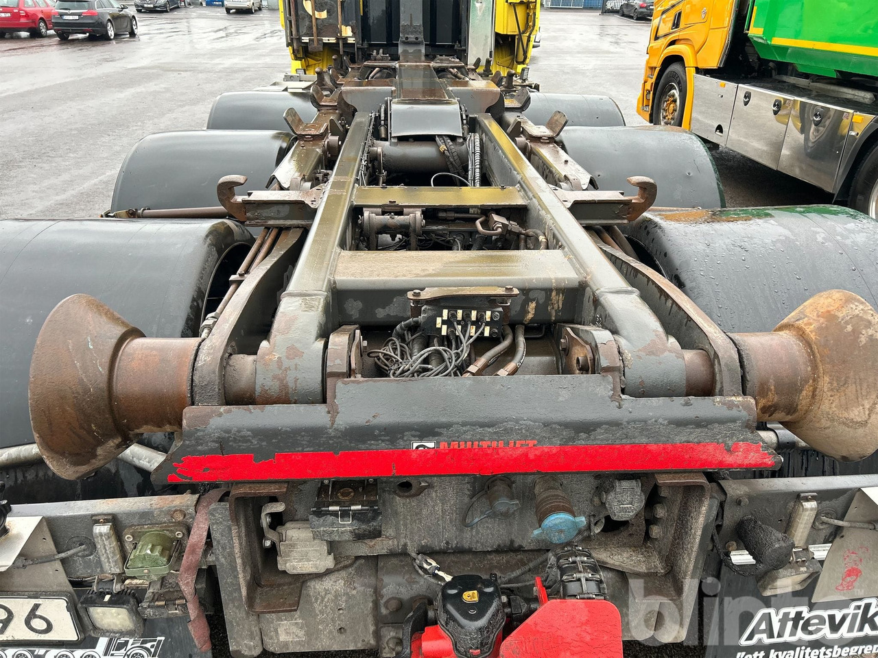 Camión multibasculante SCANIA