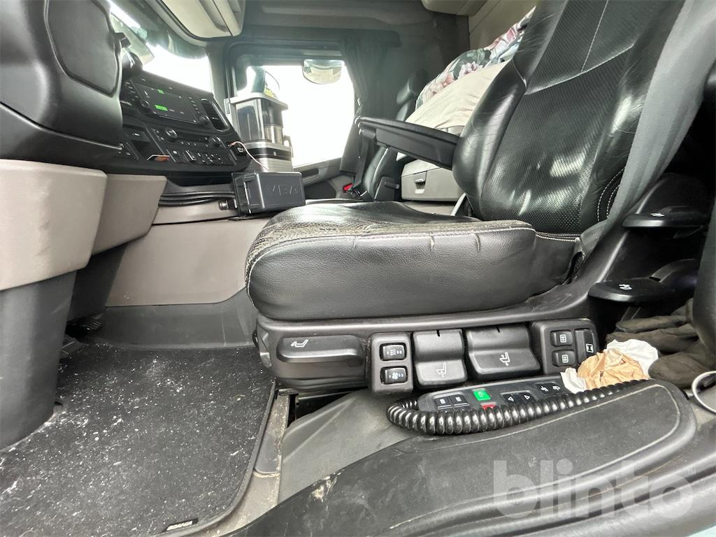 Camión multibasculante SCANIA