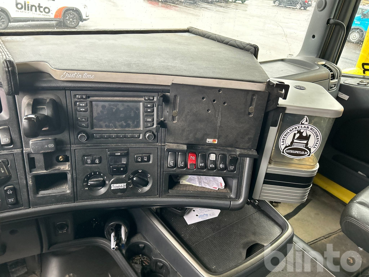 Camión multibasculante SCANIA