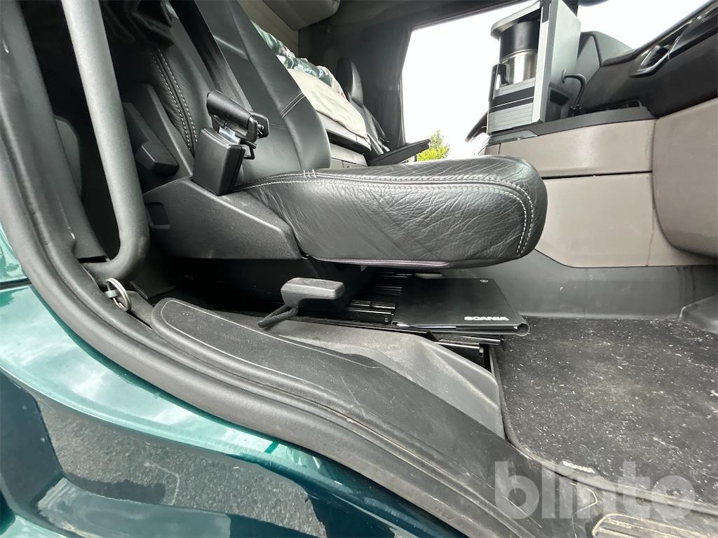 Camión multibasculante SCANIA