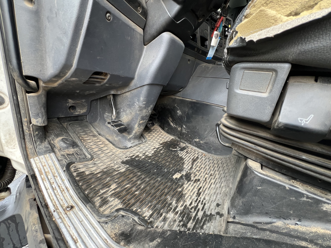 Camión multibasculante SCANIA 8x4