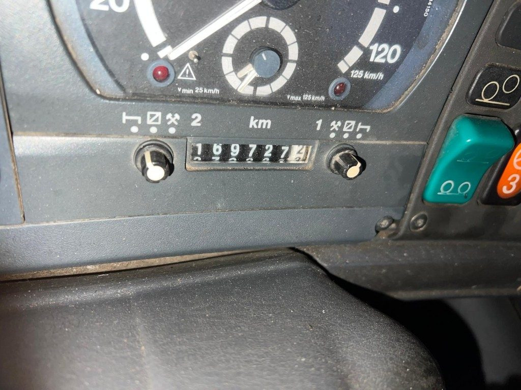 Camión multibasculante SCANIA CV P114 SCARRABILE 6X2