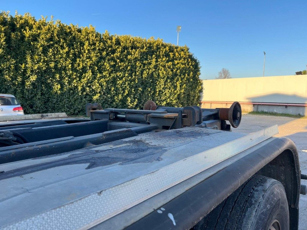 Camión multibasculante SCANIA CV R124 SCARRABILE CON GRU E POLIPO