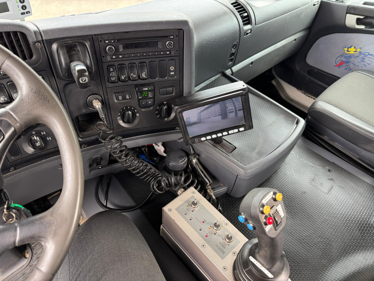 Camión multibasculante SCANIA G480 8x4 Sobag