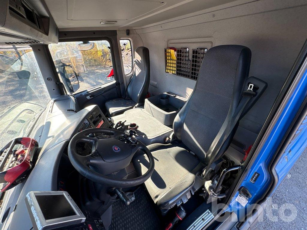 Camión multibasculante SCANIA P310DB6X2*4HNA
