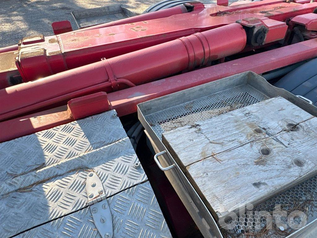 Camión multibasculante SCANIA P310DB6X2*4HNA