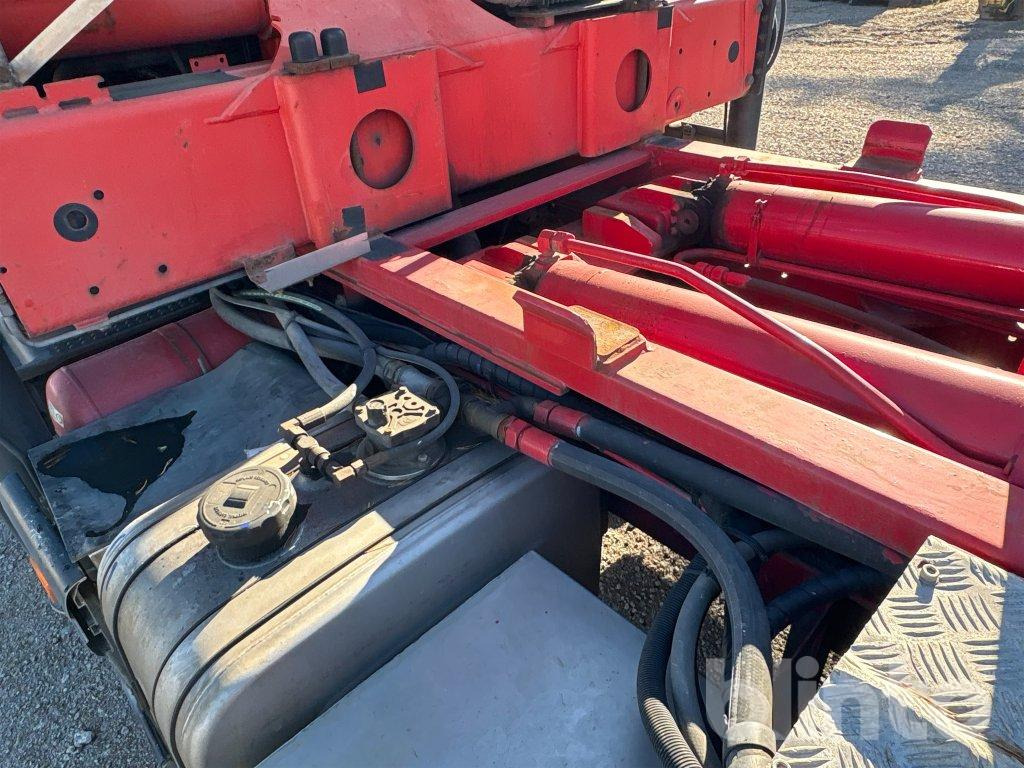 Camión multibasculante SCANIA P310DB6X2*4HNA