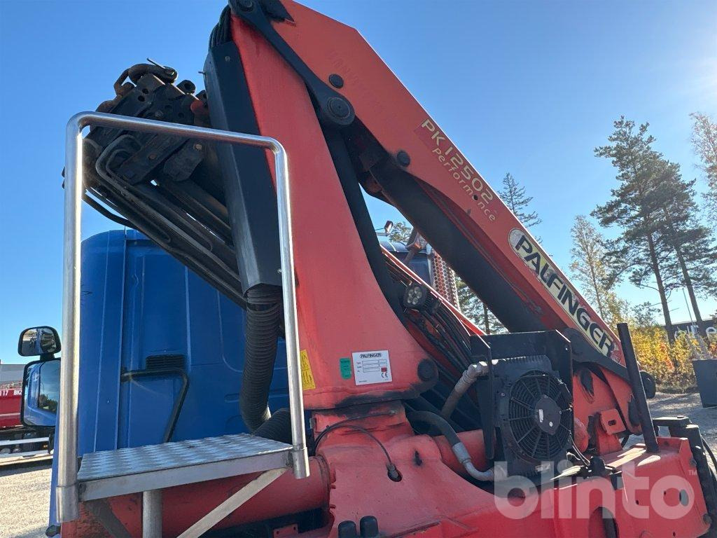 Camión multibasculante SCANIA P310DB6X2*4HNA