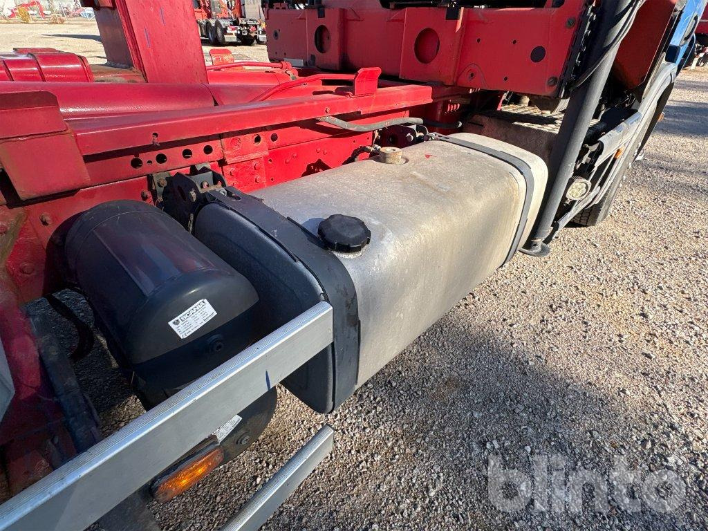 Camión multibasculante SCANIA P310DB6X2*4HNA