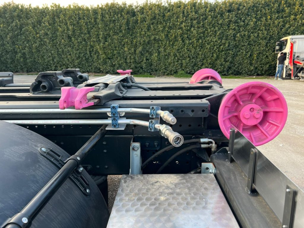 Camión multibasculante SCANIA P410 SCARRABILE CON RIDUTTORE AI MOZZI